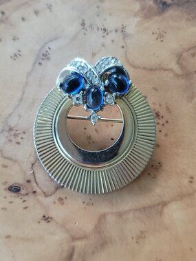 Vintage Rhinestone Circle Brooch by Boucher